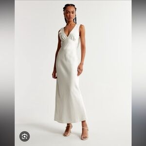 Abercrombie & Fitch Elegant White Maxi Dress